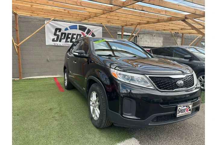 $8500 : 2015 KIA SORENTO2015 KIA SORE image 3