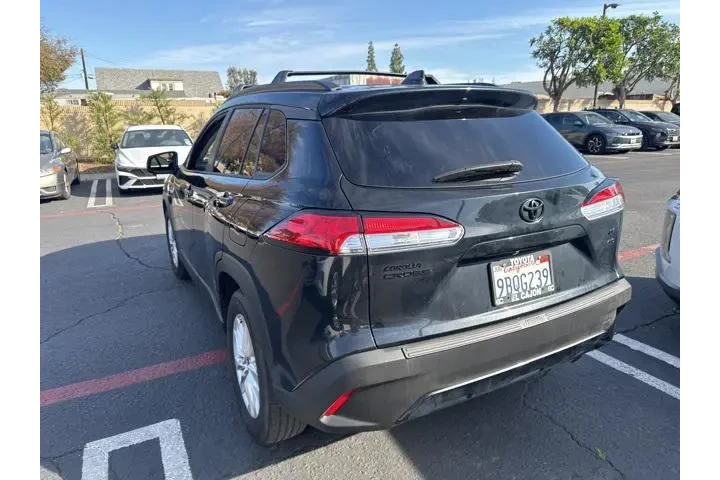 $21995 : Toyota Corolla Cross 2022 AW image 2