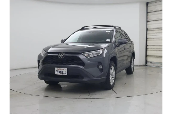 $25998 : Toyota RAV4 2021 AWD XLE 4dr image 4