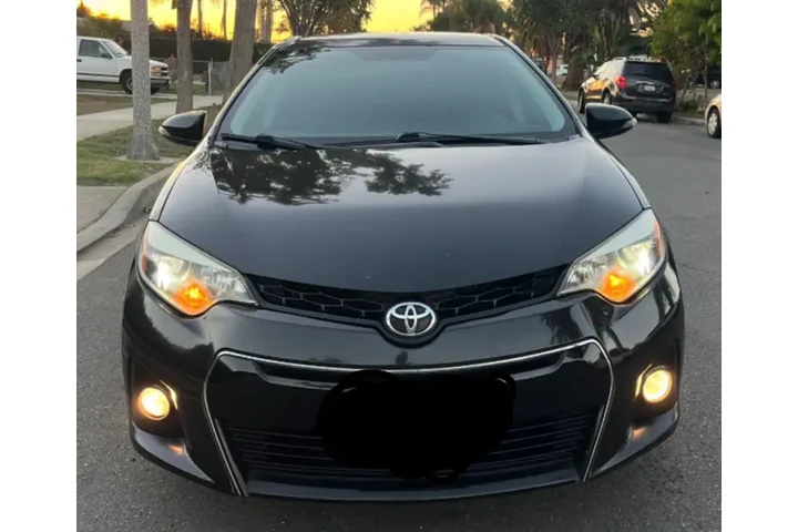$3900 : Toyota Corolla S 2015 image 1