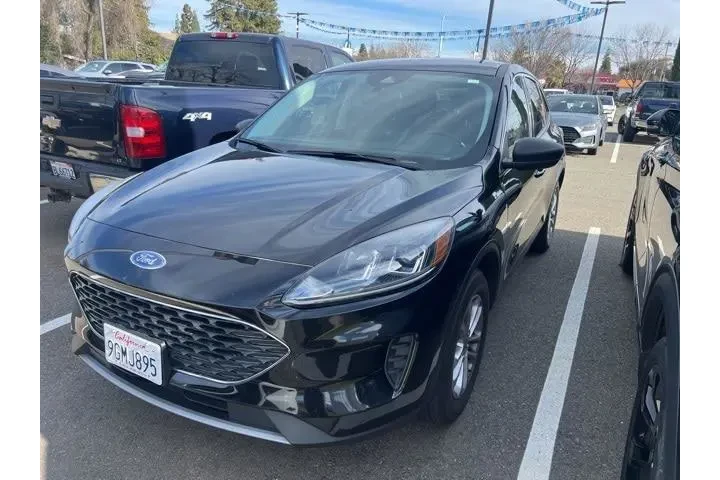 $20725 : Ford Escape 2022 SE 4dr SUV image 1
