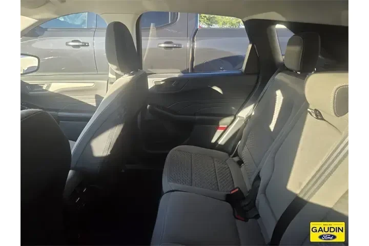 $17750 : Ford Escape 2022 SE 4dr SUV image 5