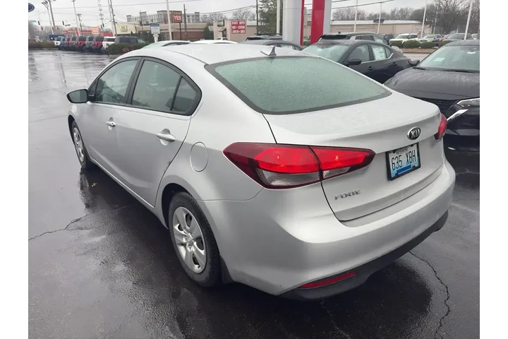$11995 : Kia Forte 2017 LX 4dr Sedan image 6