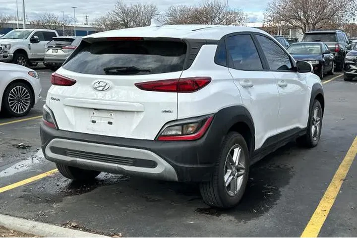 $12995 : Hyundai KONA 2022 AWD SE 4dr image 2