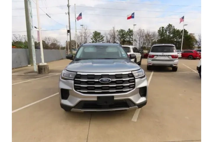 $32911 : Ford Explorer 2025 Active 4d image 4