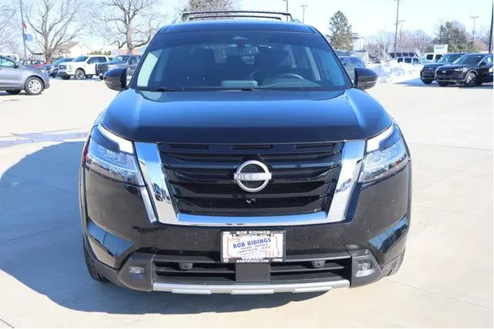 $26990 : Nissan Pathfinder 2022 AWD S image 2