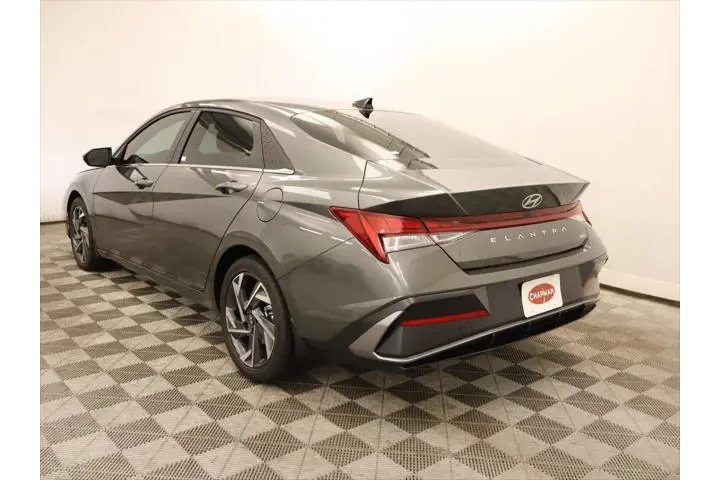$25085 : Hyundai ELANTRA Hybrid 2025 image 3