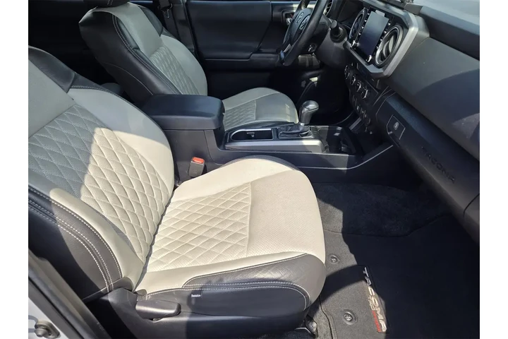 $37999 : Toyota Tacoma 2021 4x4 TRD P image 10