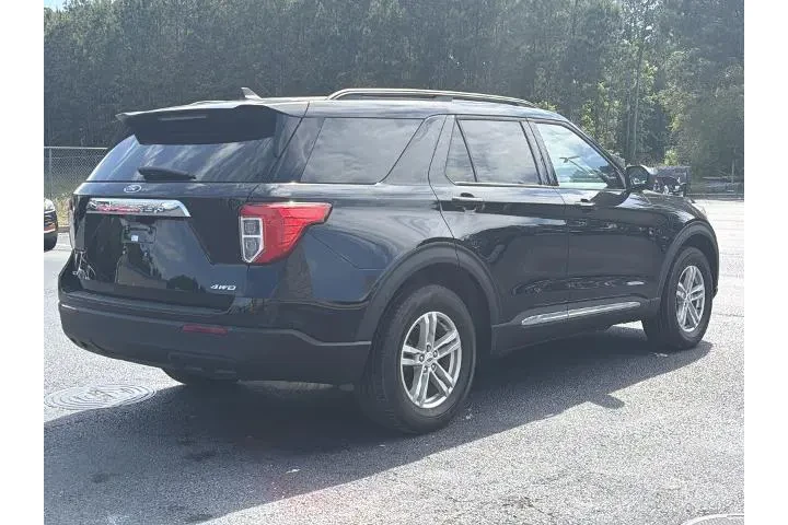 $33486 : Ford Explorer 2023 AWD XLT 4 image 9