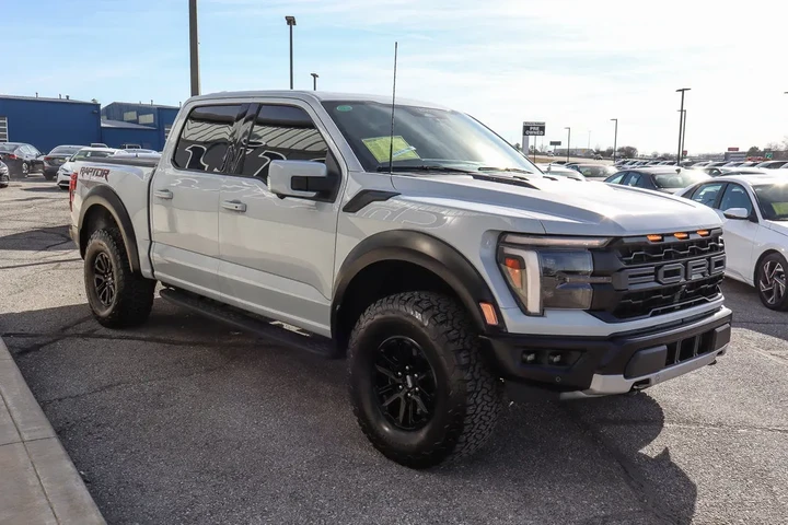 $78988 : 2025 F-150 Raptor 4WD SuperCr image 3