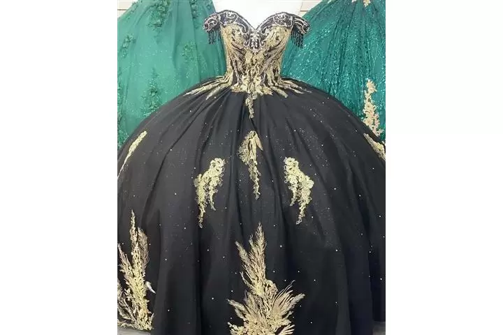 Party Dreams Boutique image 2