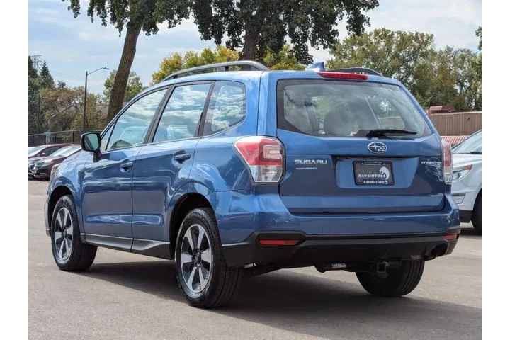 $13985 : 2017 Forester 2.5i image 8