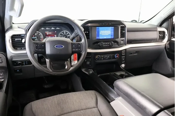 $29203 : Ford F-150 2021 4x4 XL 4dr S image 2