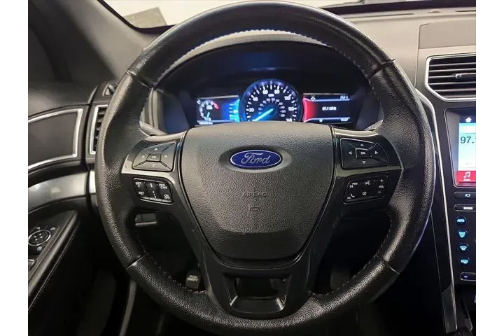 $17998 : Ford Explorer 2017 AWD Sport image 10