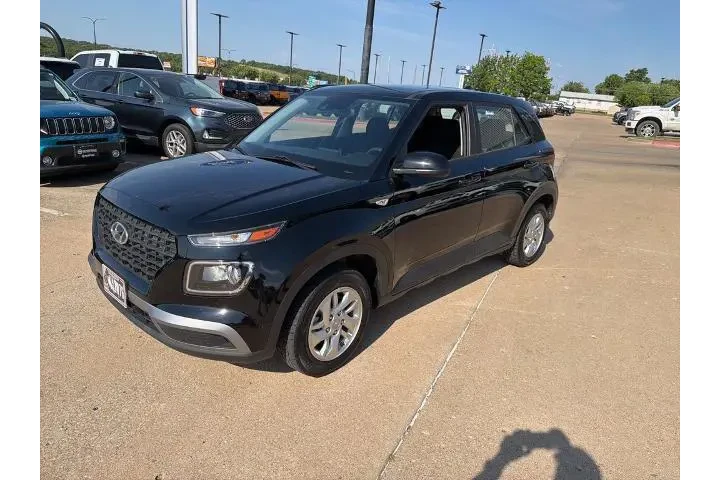 $17494 : Hyundai VENUE 2022 SE 4dr Cr image 2