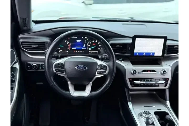 $30000 : Ford Explorer 2023 AWD XLT 4 image 6