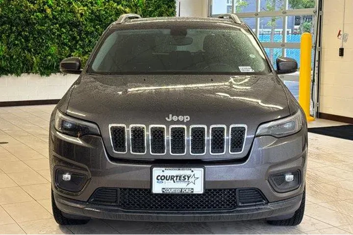 $16981 : Jeep Cherokee 2020 4x4 Latit image 9