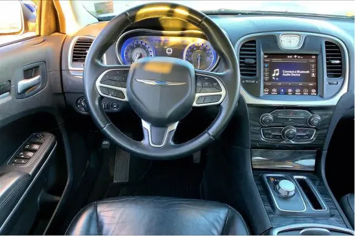 $12225 : Chrysler 300 2019 Touring 4d image 5