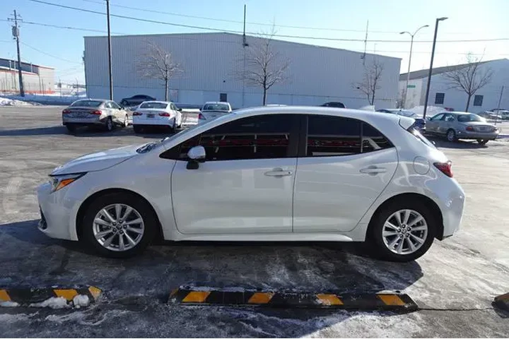 $18999 : 2023 Corolla Hatchback image 5