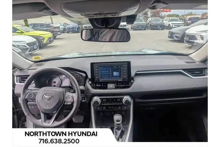 $30900 : Toyota RAV4 2022 AWD XLE 4dr image 6