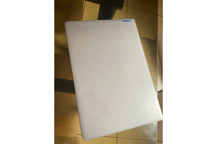 $250 : Lenovo 17" image 2