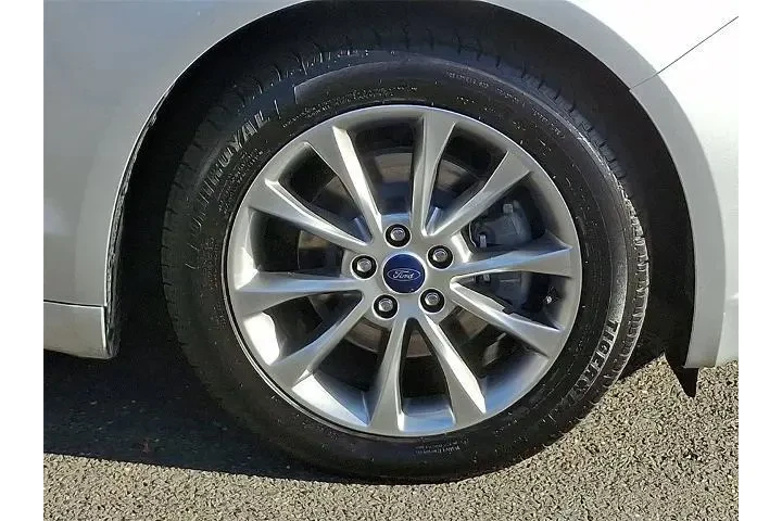 $13530 : Ford Fusion Hybrid 2017 S 4d image 8