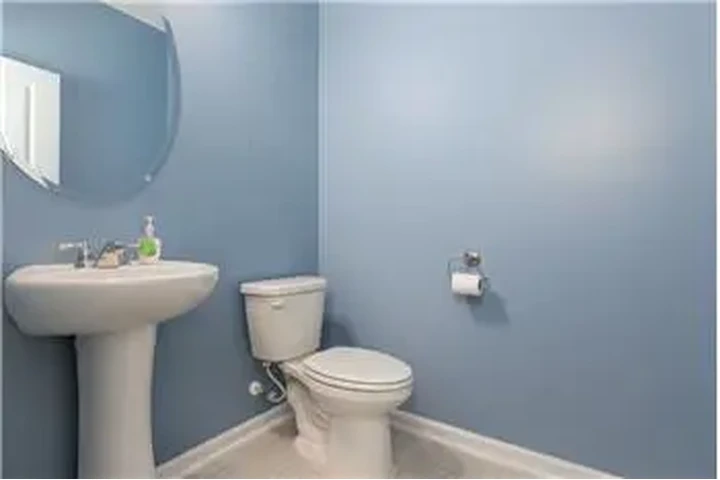 $2600 : Rental property with 4 bedro image 4