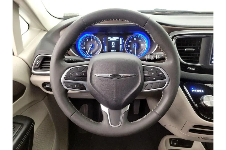 $21998 : Chrysler Voyager 2023 LX 4dr image 10