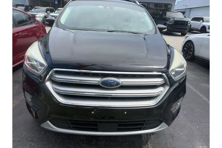 $7993 : Ford Escape 2017 Titanium 4d image 3