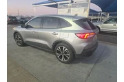 $17998 : Ford Escape 2022 SE 4dr SUV thumbnail