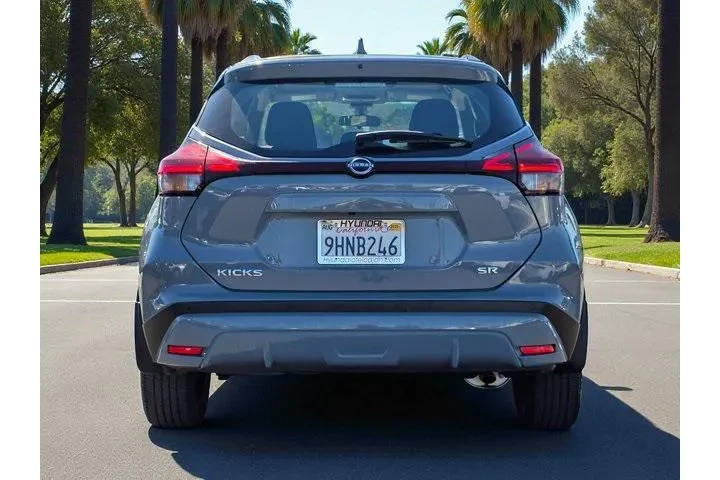 $19900 : Nissan Kicks 2023 SR 4dr Cro image 6