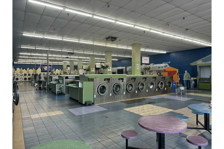 Home Wash Coin Laundry image 6