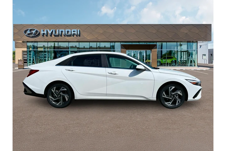 $20963 : Hyundai ELANTRA 2024 SEL 4dr image 9