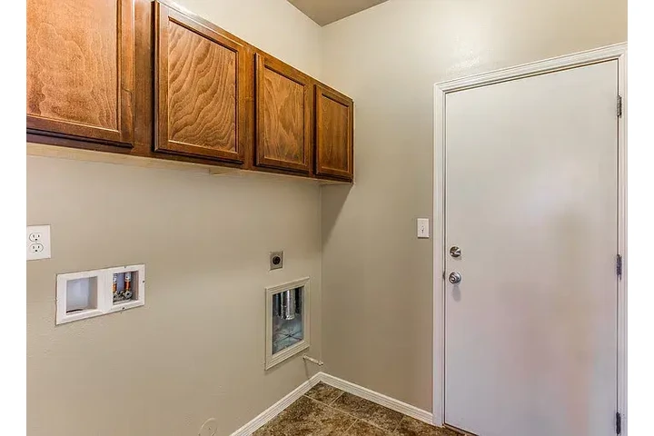 $1050 : 2412 Escape Point St, El Paso, image 1