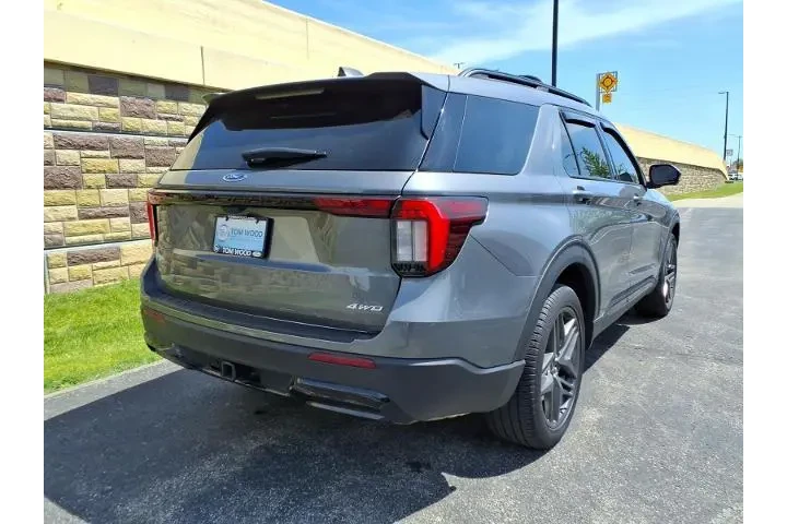 $39818 : Ford Explorer 2025 AWD ST-Li image 10