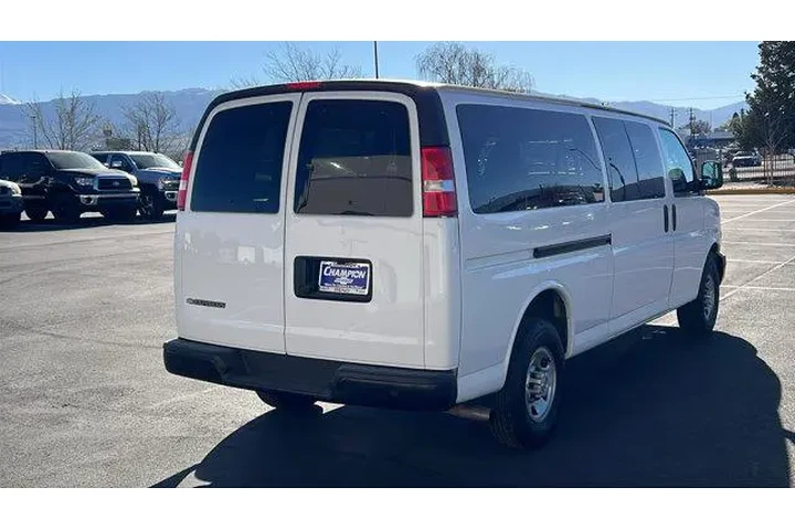 $32984 : Chevrolet Express 2023 LS 35 image 5