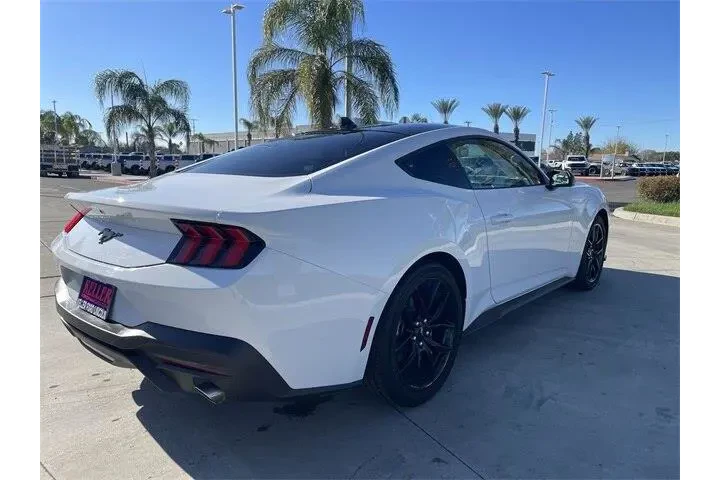 $28867 : Ford Mustang 2025 EcoBoost 2 image 8