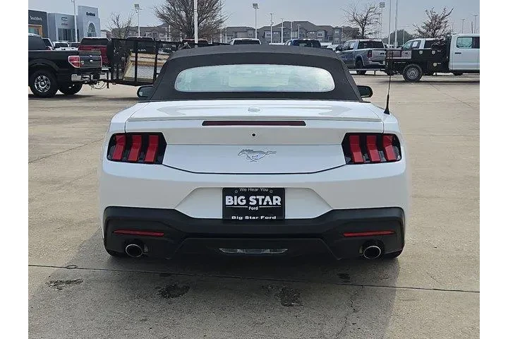 $25900 : Ford Mustang 2024 EcoBoost 2 image 4