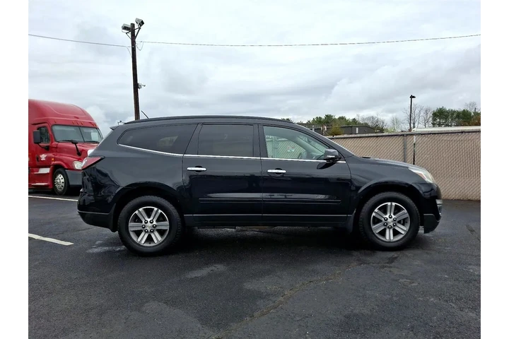 $10600 : 2015 Traverse 1LT AWD image 7