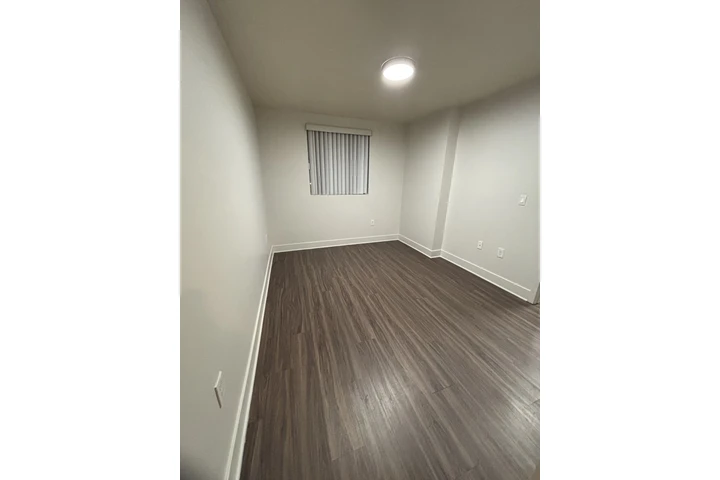 $1000 : Cuartos en Renta - Los Ángeles image 4