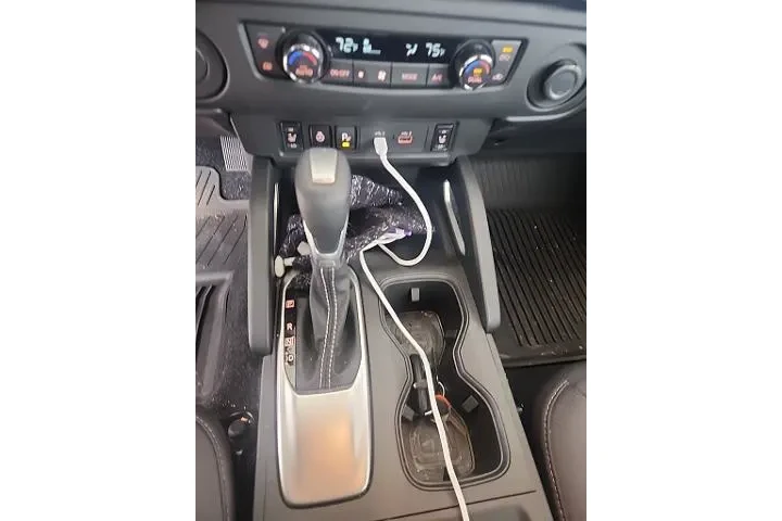 $31466 : Nissan Frontier 2025 4x2 S 4 image 9