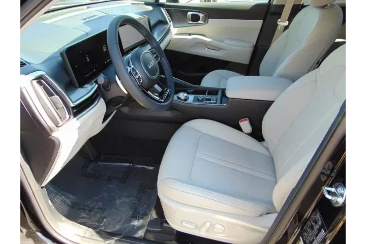 $39916 : Kia Sorento Hybrid 2025 AWD image 10