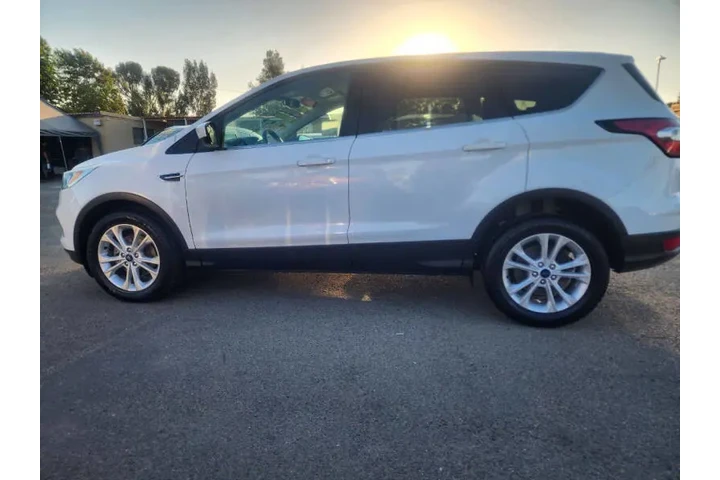 $10999 : 2017 Escape SE image 9
