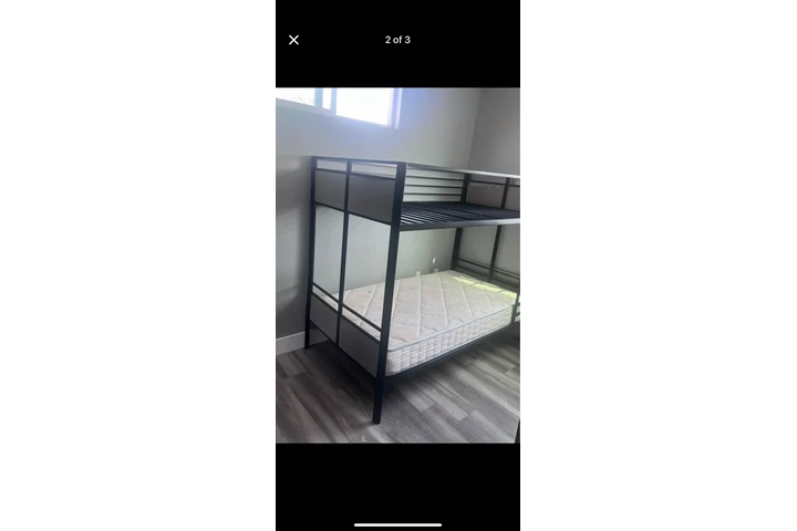 $1450 : Se renta cuarto grande image 1