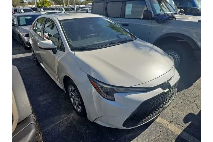$12990 : Toyota Corolla 2020 LE 4dr S image 2