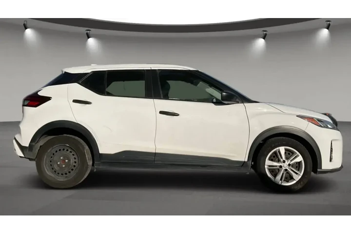 $15889 : Nissan Kicks 2024 S 4dr Cros image 6