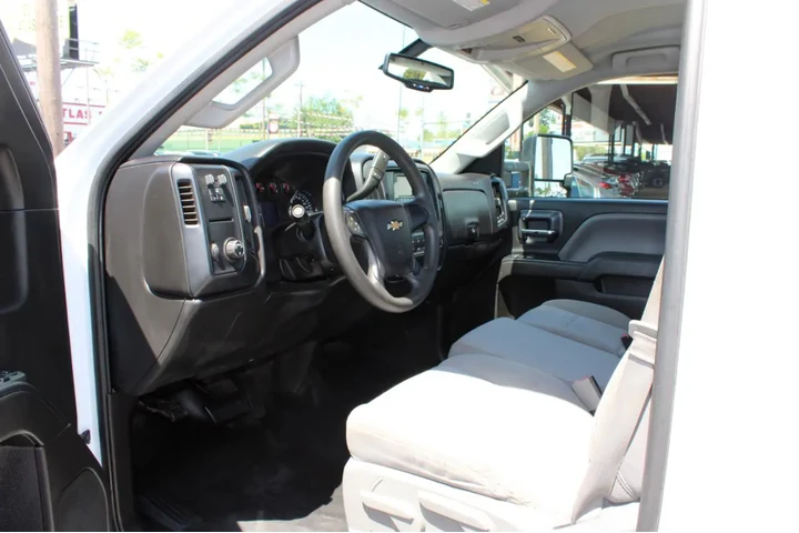 $14995 : 2015 2500 Pickups image 9