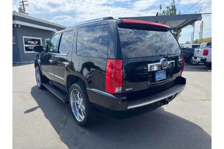 $12998 : 2009 Escalade image 8