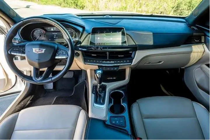 $28483 : Cadillac CT4 2023 Luxury 4dr image 8