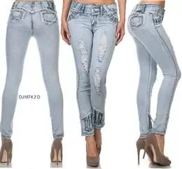 $18 : SILVIA DIVÁN JEANS COLOMBIANOS image 1